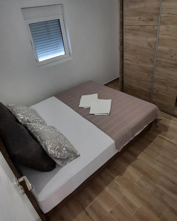 Apartmani Emma Kotor Exterior photo